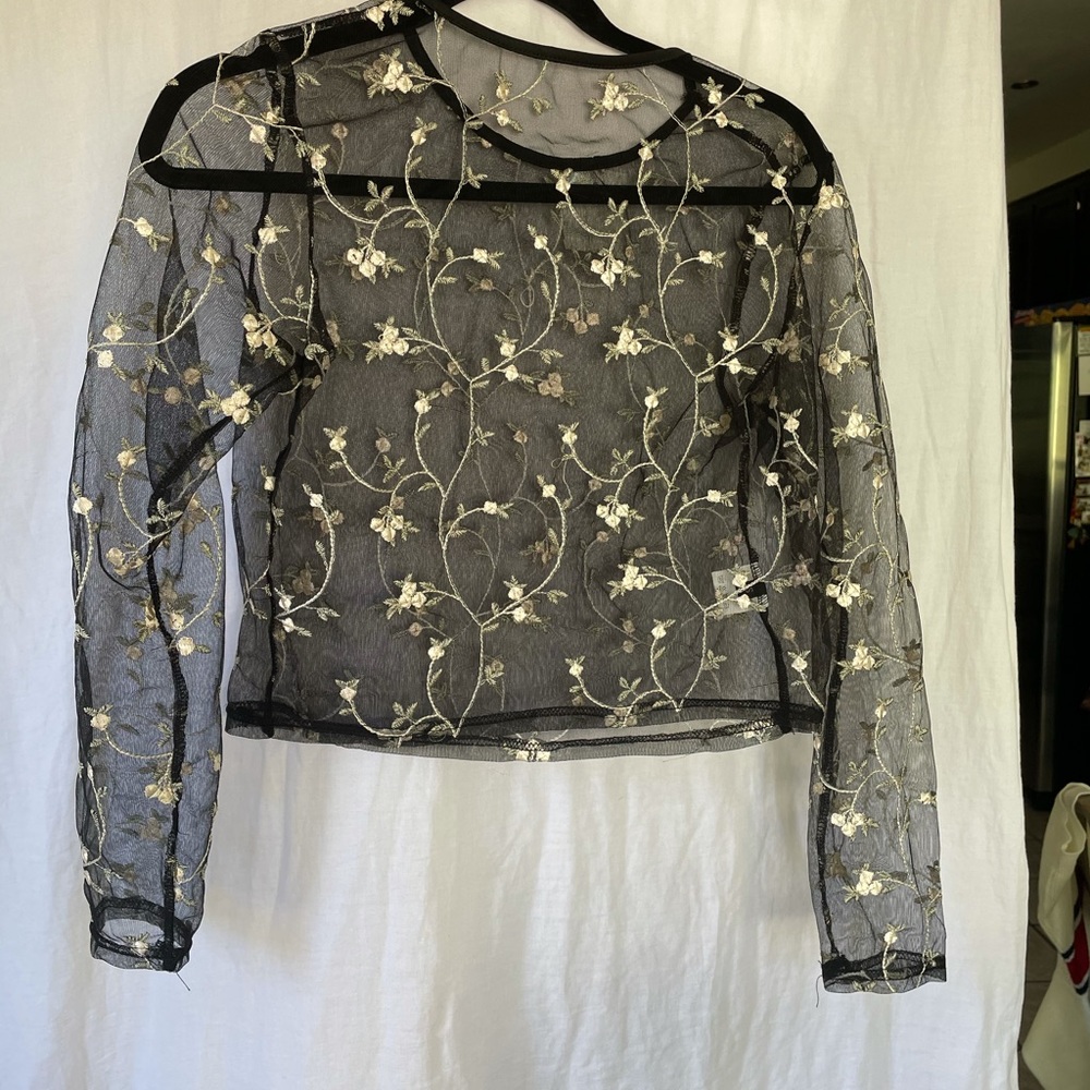 Floral Mesh Blouse 🤍